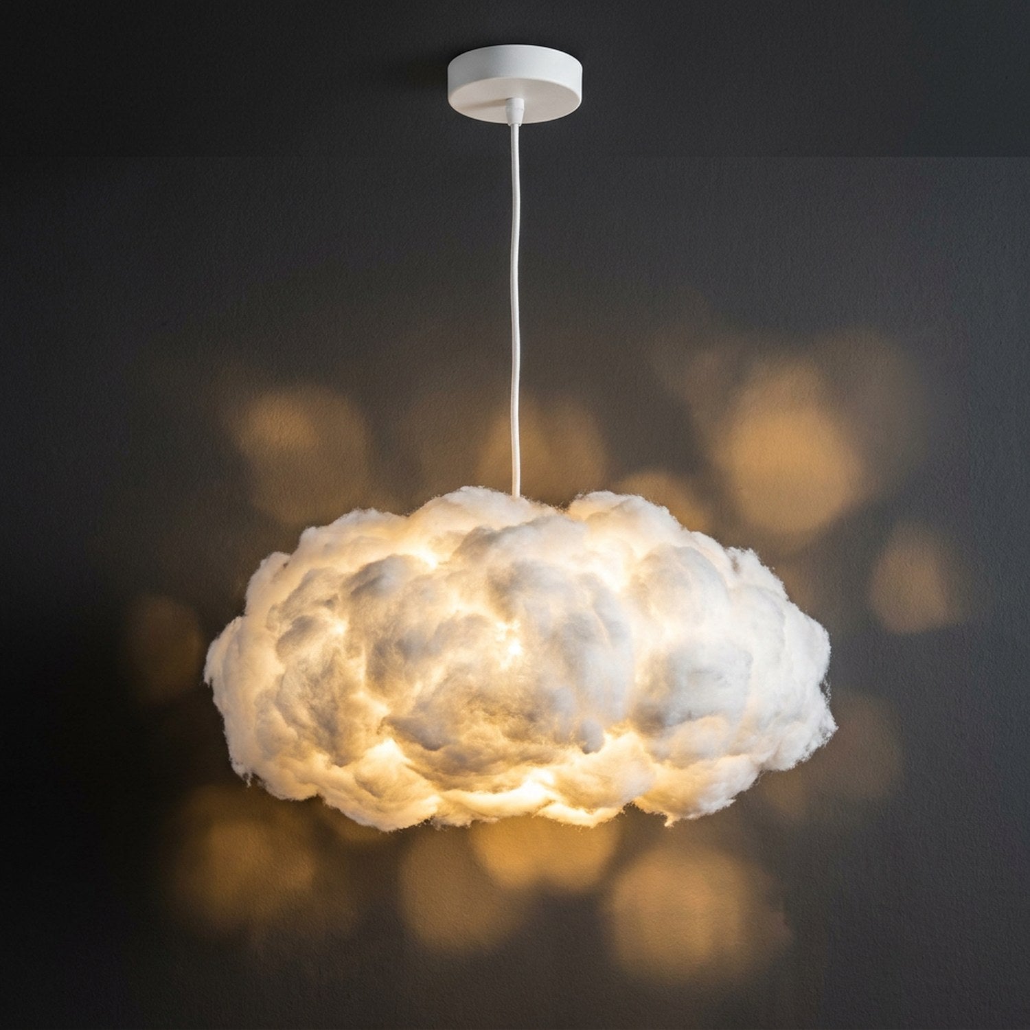 Suspension nuage LED 50cm fond anthracite bokeh doré