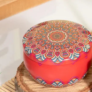 Bougie parfumée pot métal rouge à motifs mandala parfum rose