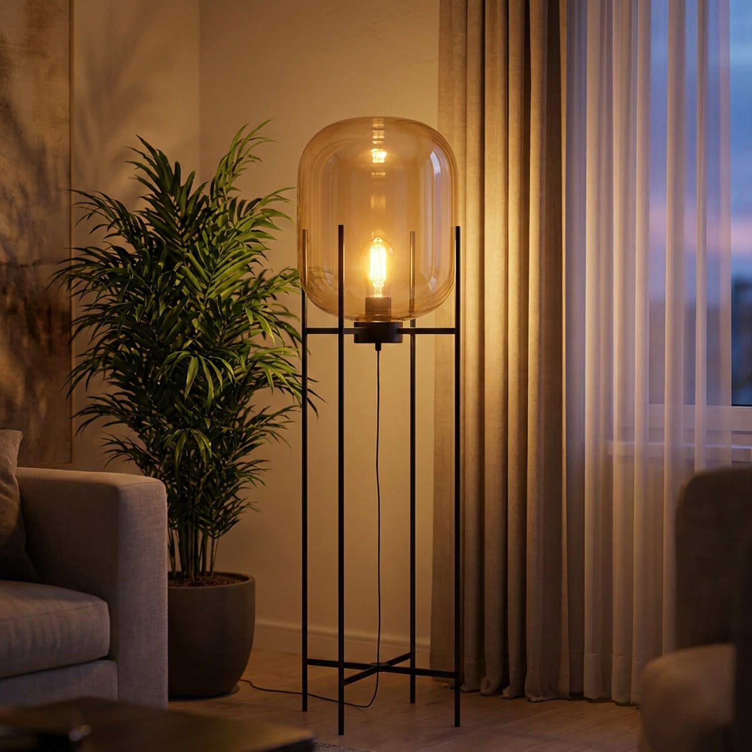 Lampadaire nordique ambré allumé près d une plante et d une fenêtre