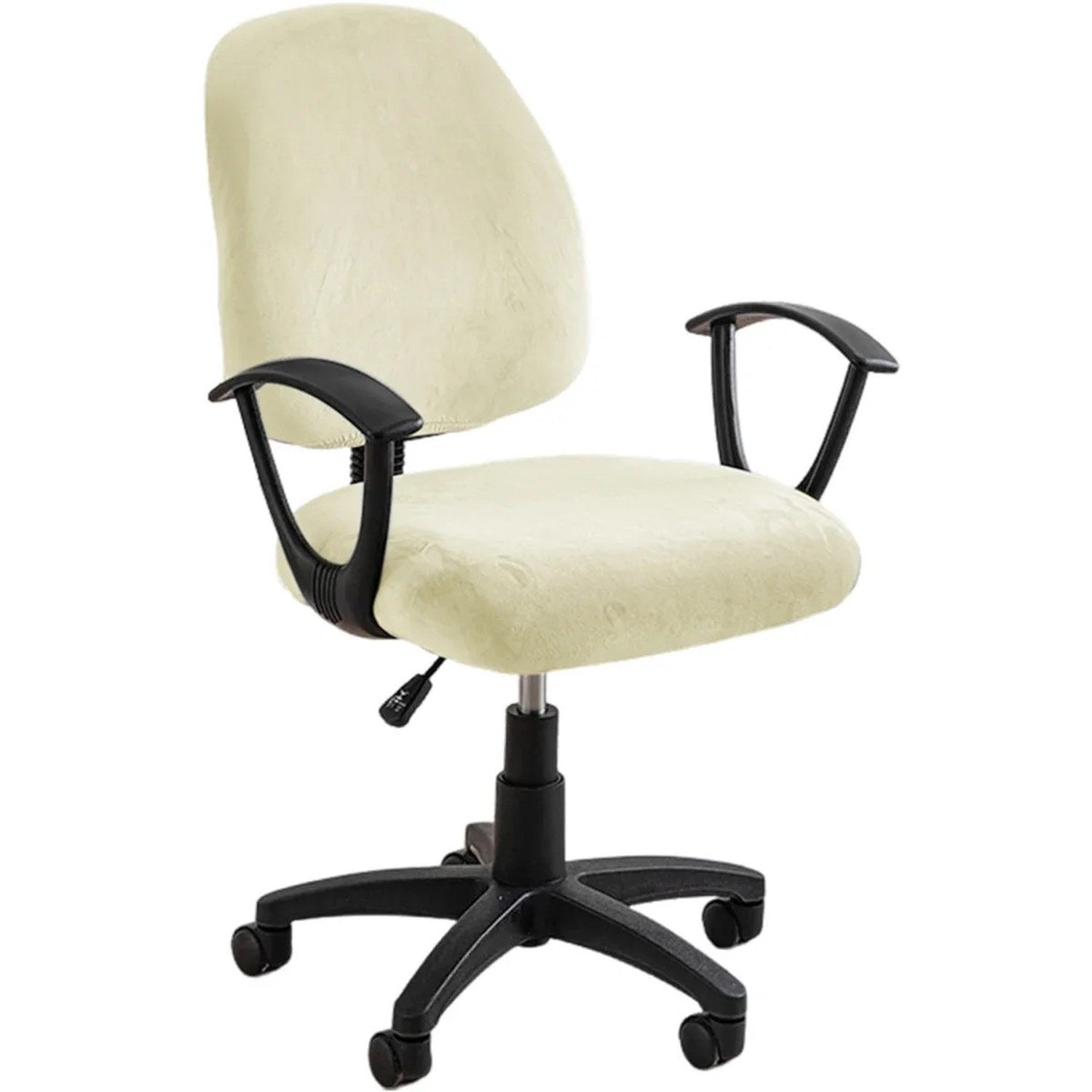Housse de chaise de bureau en velours beige installee sur un fauteuil de bureau