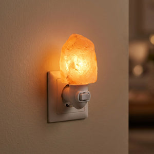 Lampe de sel de l'Himalaya modèle naturel en cristal brut allumé