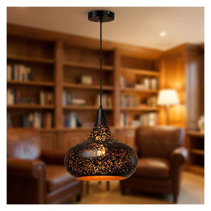 Suspension vintage Poire en fer noir, effet étoilé dans une bibliothèque