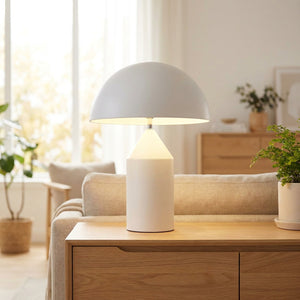 Lampe de table champignon Blanc Grand H50cm allumée dans un salon Scandinave lumineux