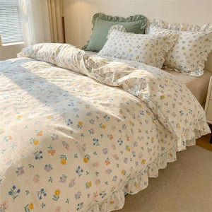 Parure de lit fleurie coloris blanc avec petites fleurs multicolores