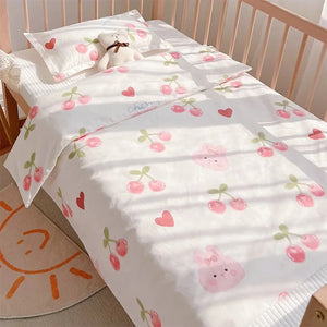 Parure de lit bébé motif cerises et petits lapins