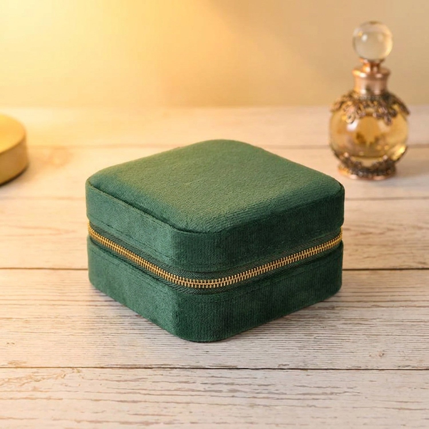 Boîte à bijoux en velours vert vintage avec fermeture éclair dorée