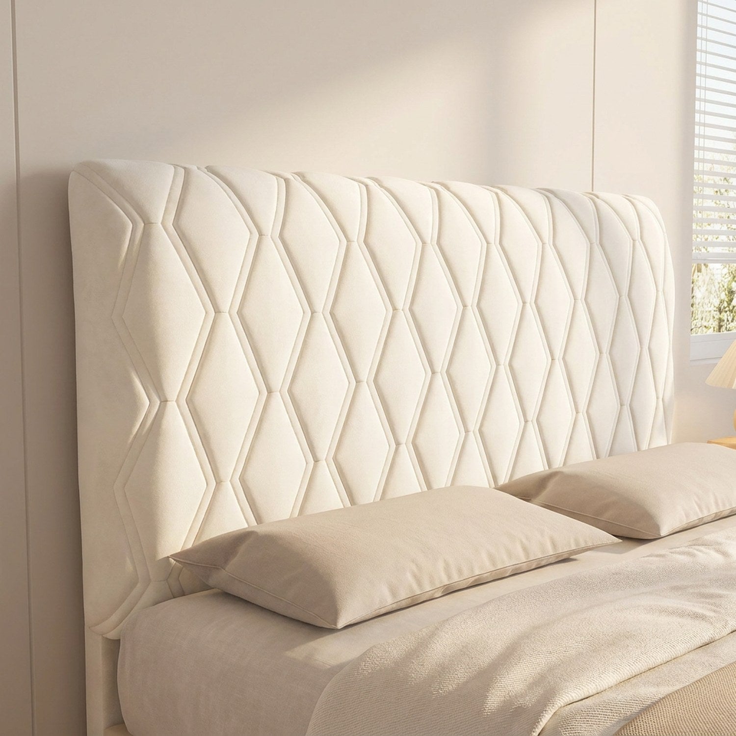 Housse de tête de lit capitonnée en velours couleur blanc cassé