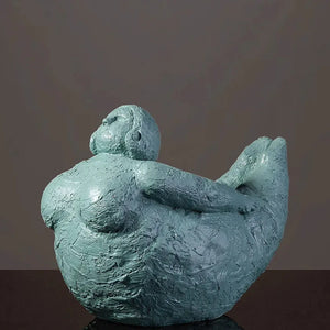Figurine femme ronde repos bleu-vert grande sculpture yoga