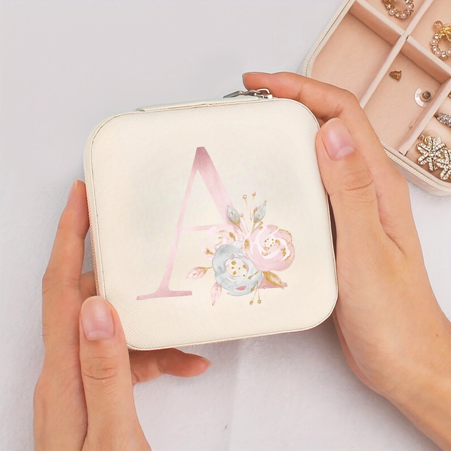 Boîte à bijoux voyage initiale florale crème - Lettre A