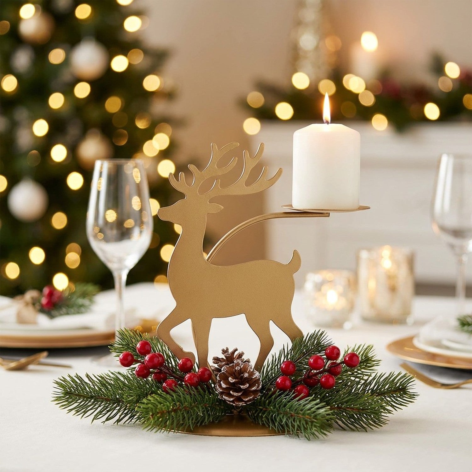 Bougeoir de Noël Renne Doré simple en métal avec bougie allumée