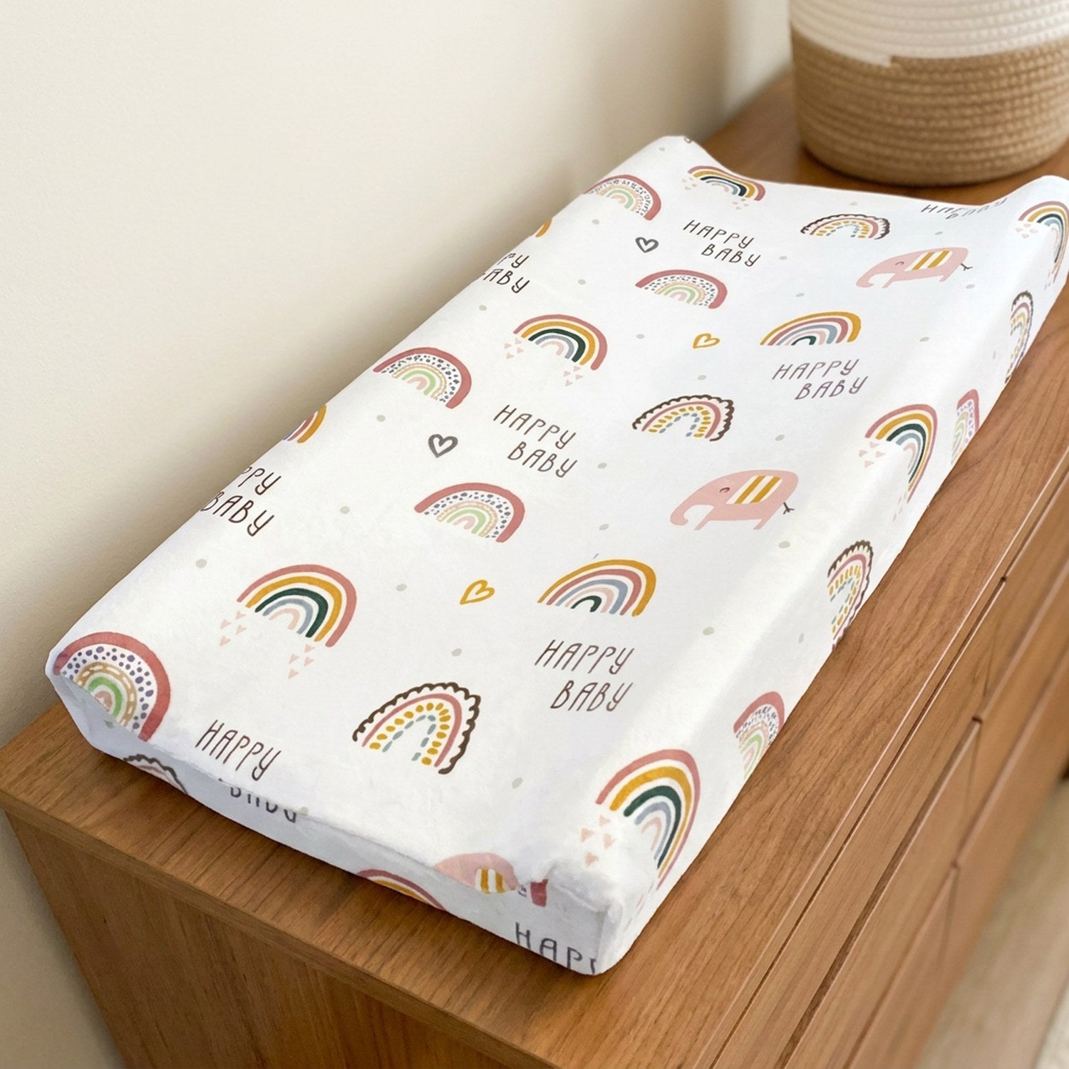 Housse de matelas à langer motif arc-en-ciel et éléphants happy baby