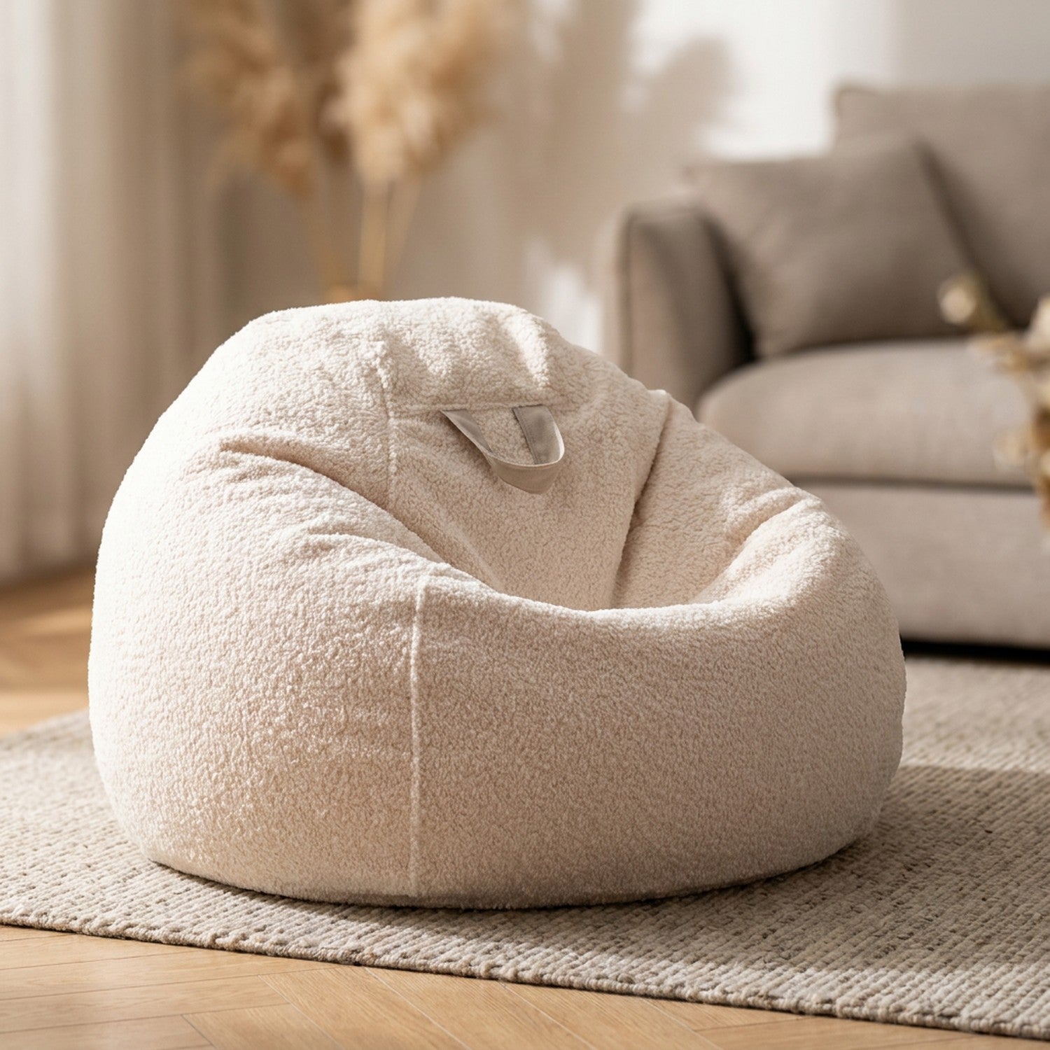 Pouf poire chenille beige crème forme goutte d'eau