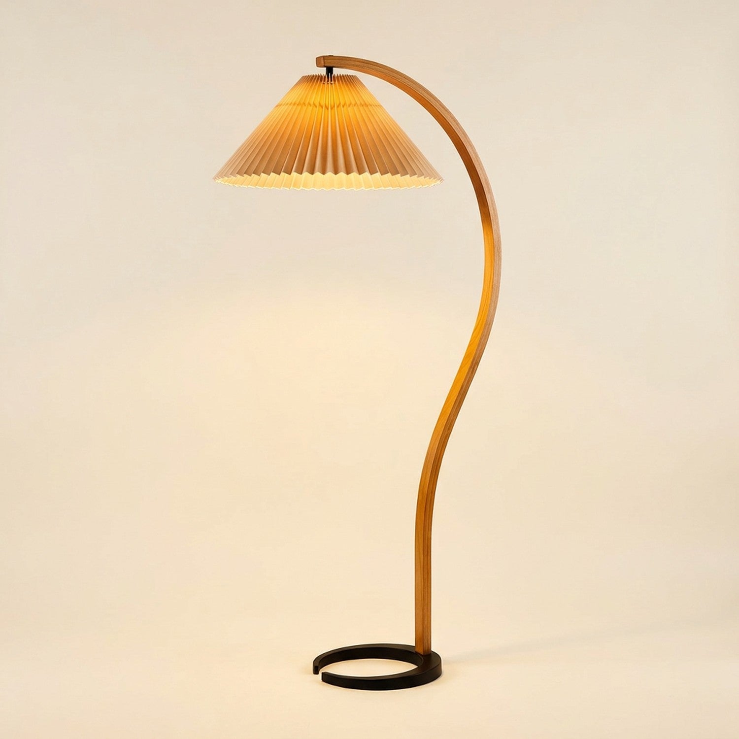 Lampadaire arc rétro bois coloris beige abat-jour plissé vue produit complète