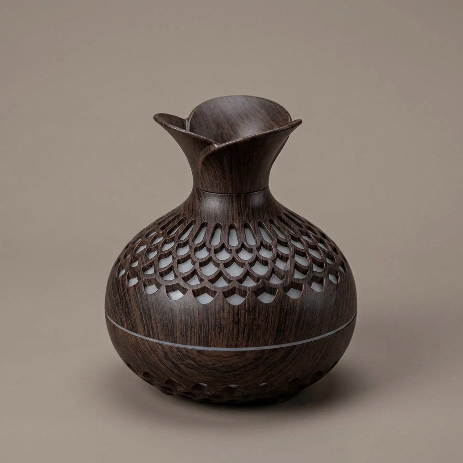 Diffuseur vase Bois foncé fond neutre