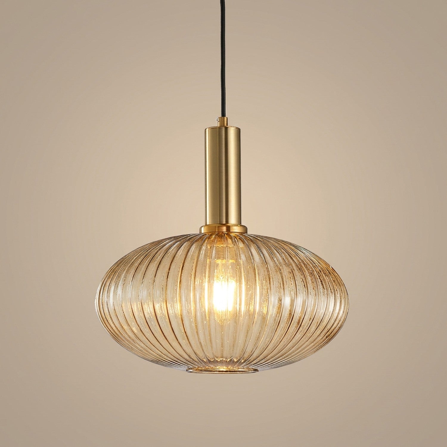 Suspension en verre doré texturé modèle Soucoupe