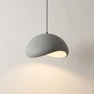 Suspension pendentif Wabi Sabi grise en polymère sculpté