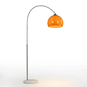 Lampadaire arceau abat-jour orange sphère fond blanc