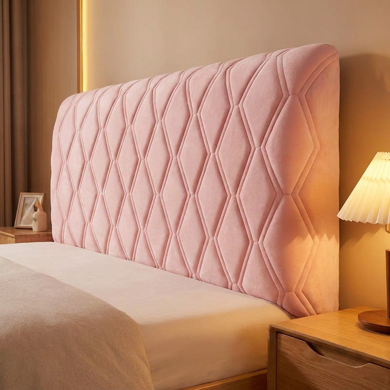 Housse de protection tête de lit en velours rose vue de face