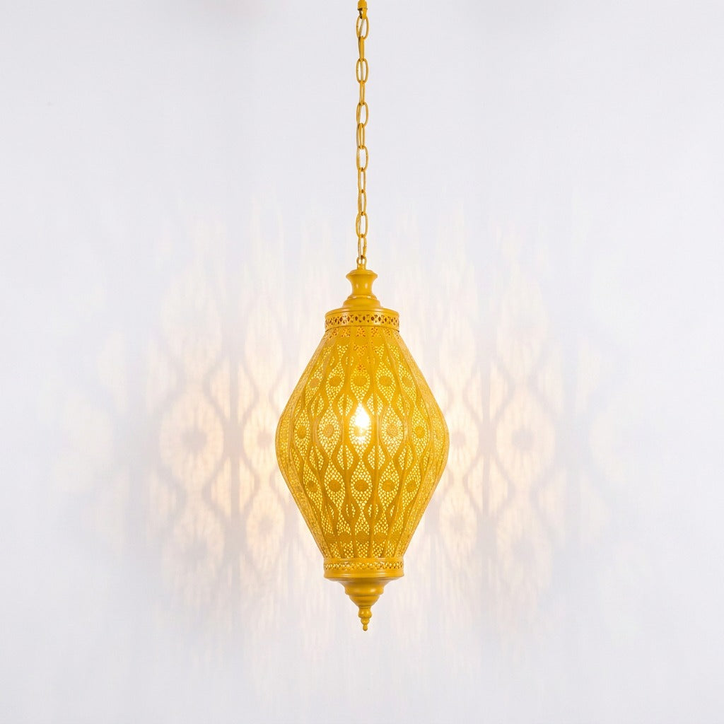 Lampe suspension marocaine métal ajouré coloris jaune