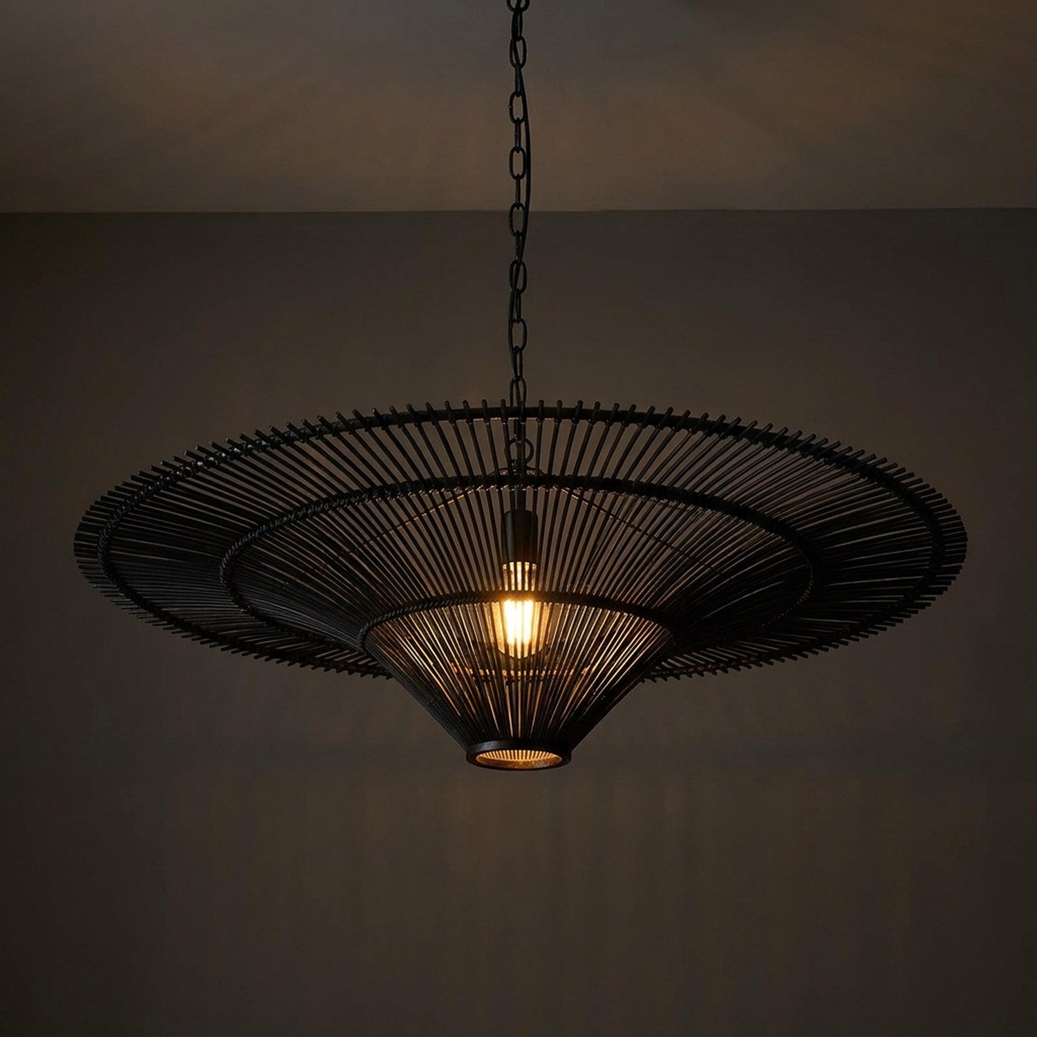 Lustre rotin bambou coloris noir