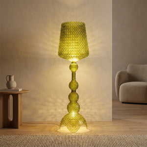 Lampadaire acrylique vert olive ajouré façon dentelle allumé design italien