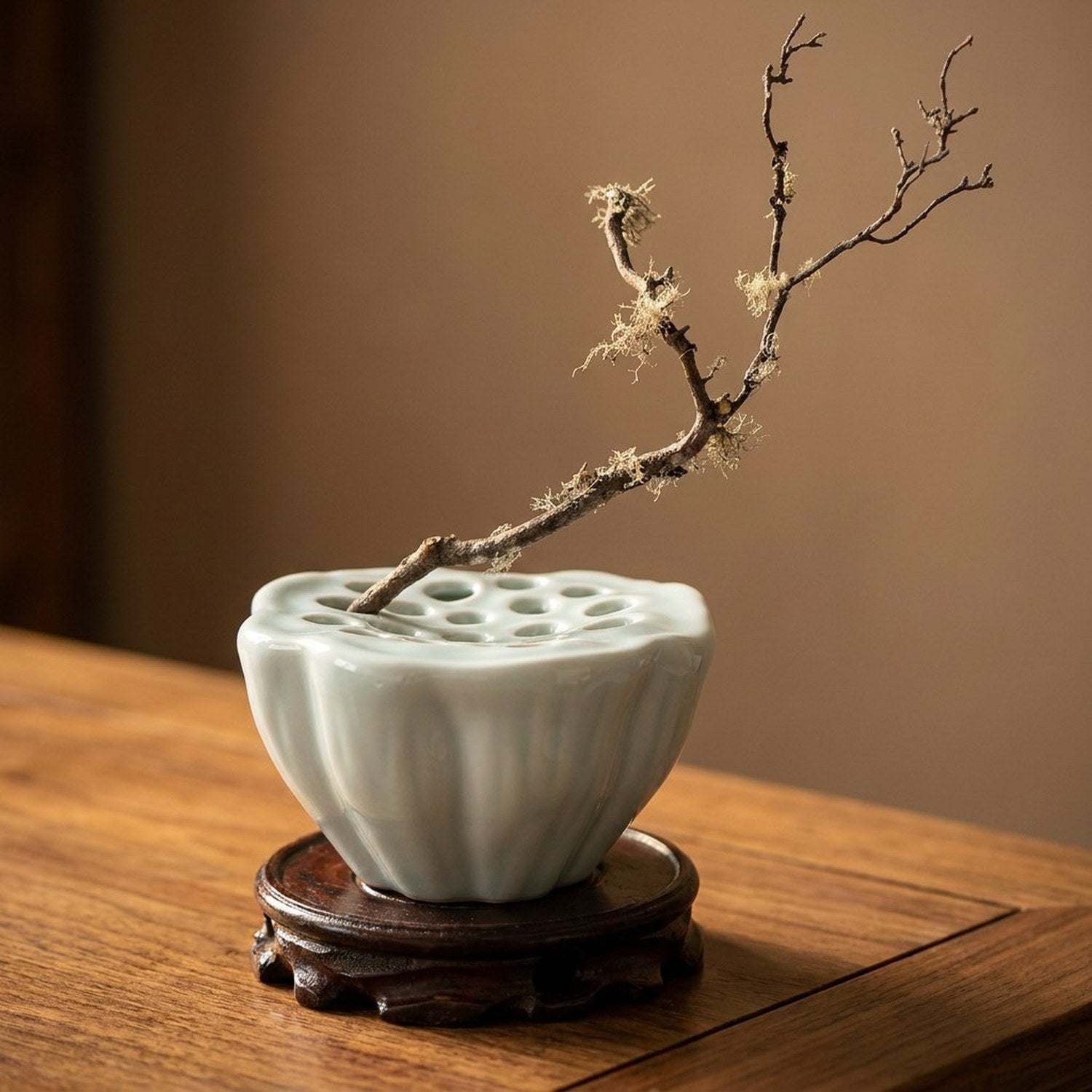 Vase bol lotus céladon avec socle bois sculpté ikebana