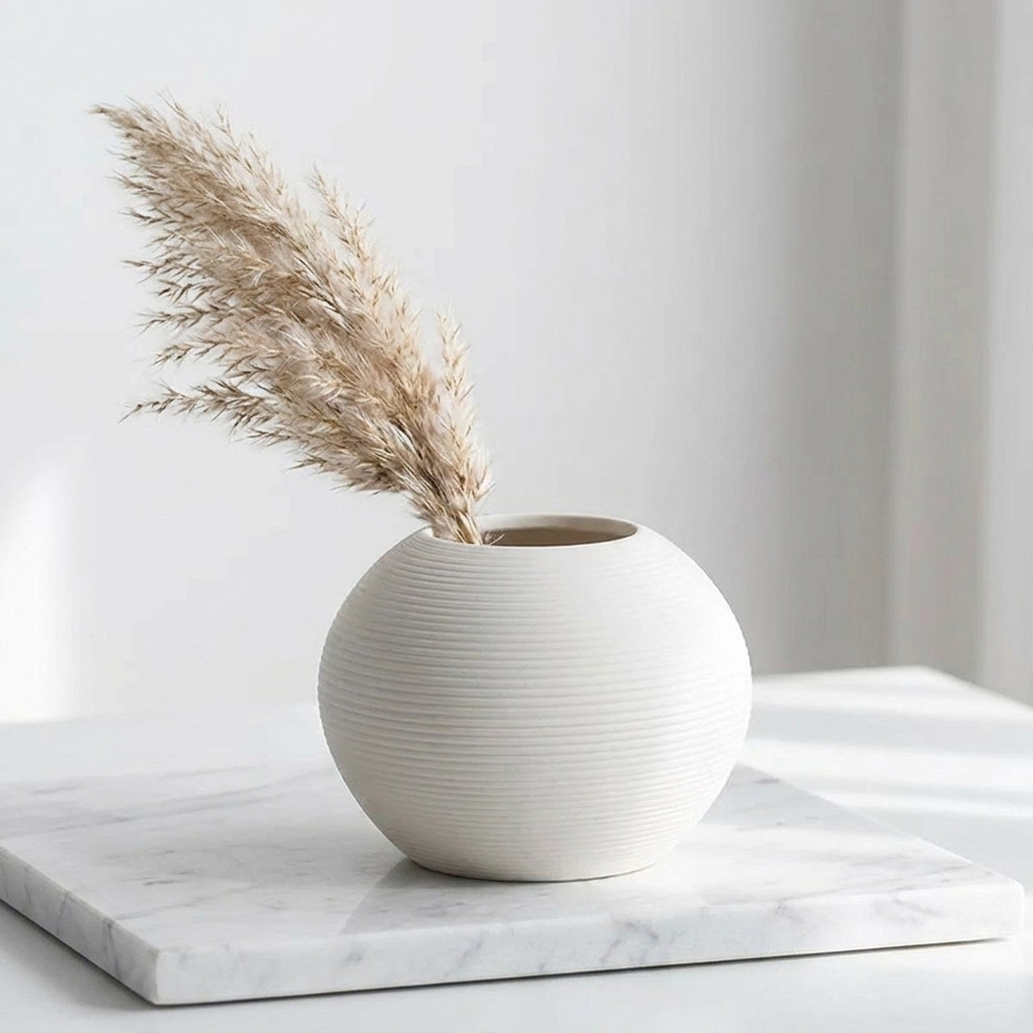 Vase céramique texturé blanc forme Boule
