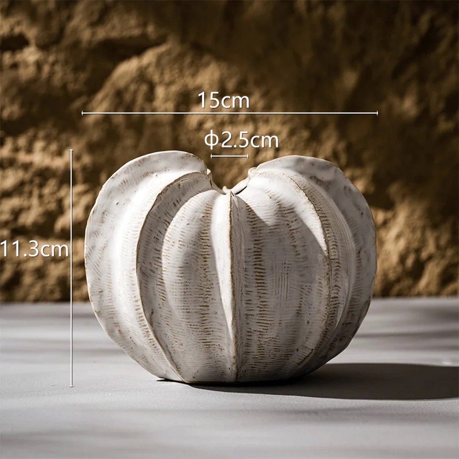 Dimensions vase céramique rond 11.3cm largeur 15cm ouverture 2.5cm