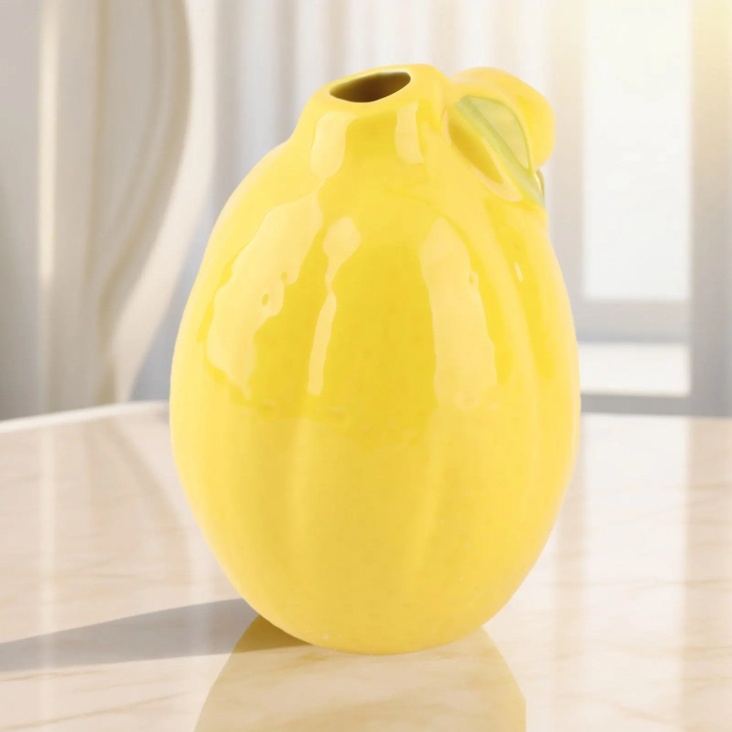 Vase citron décoratif en céramique jaune