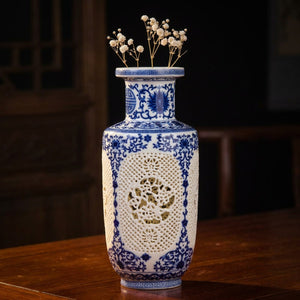 Modèle Colonne - Vase ajouré bleu et blanc en porcelaine de Jingdezhen
