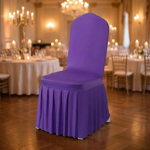 Housse de chaise violette à jupe plissée